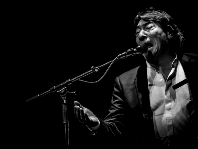 Jaime Heredia cantando. Foto: Félix Vázquez'